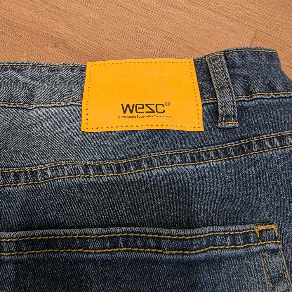 WeSC Bob Straight Leg Denim Jeans Mid Blue Wash 36 x 32 Unisex Fits 39 x 32 NWT - Picture 14 of 15